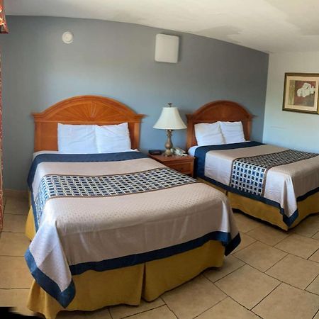Travelodge By Wyndham Venice Venice Gardens Exterior photo