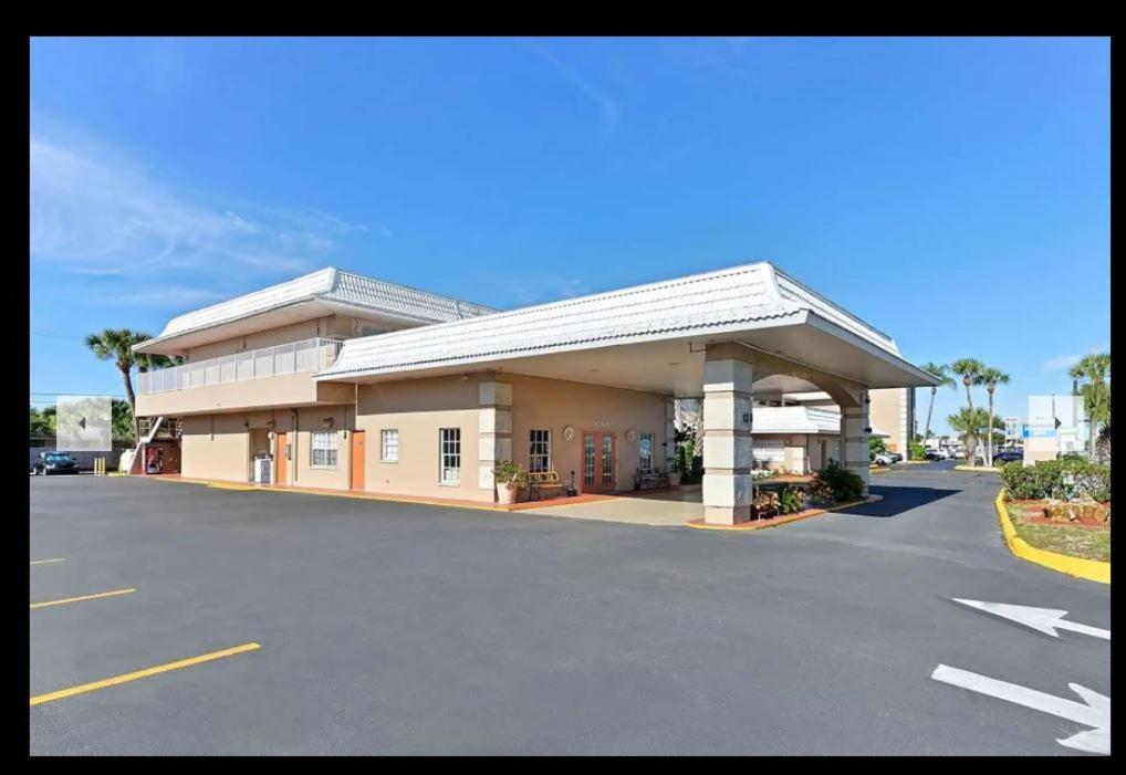 Travelodge By Wyndham Venice Venice Gardens Exterior photo