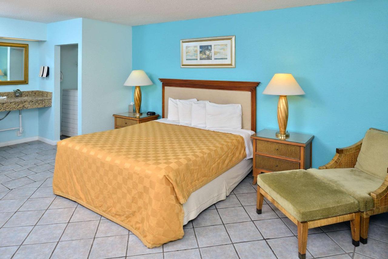 Travelodge By Wyndham Venice Venice Gardens Exterior photo