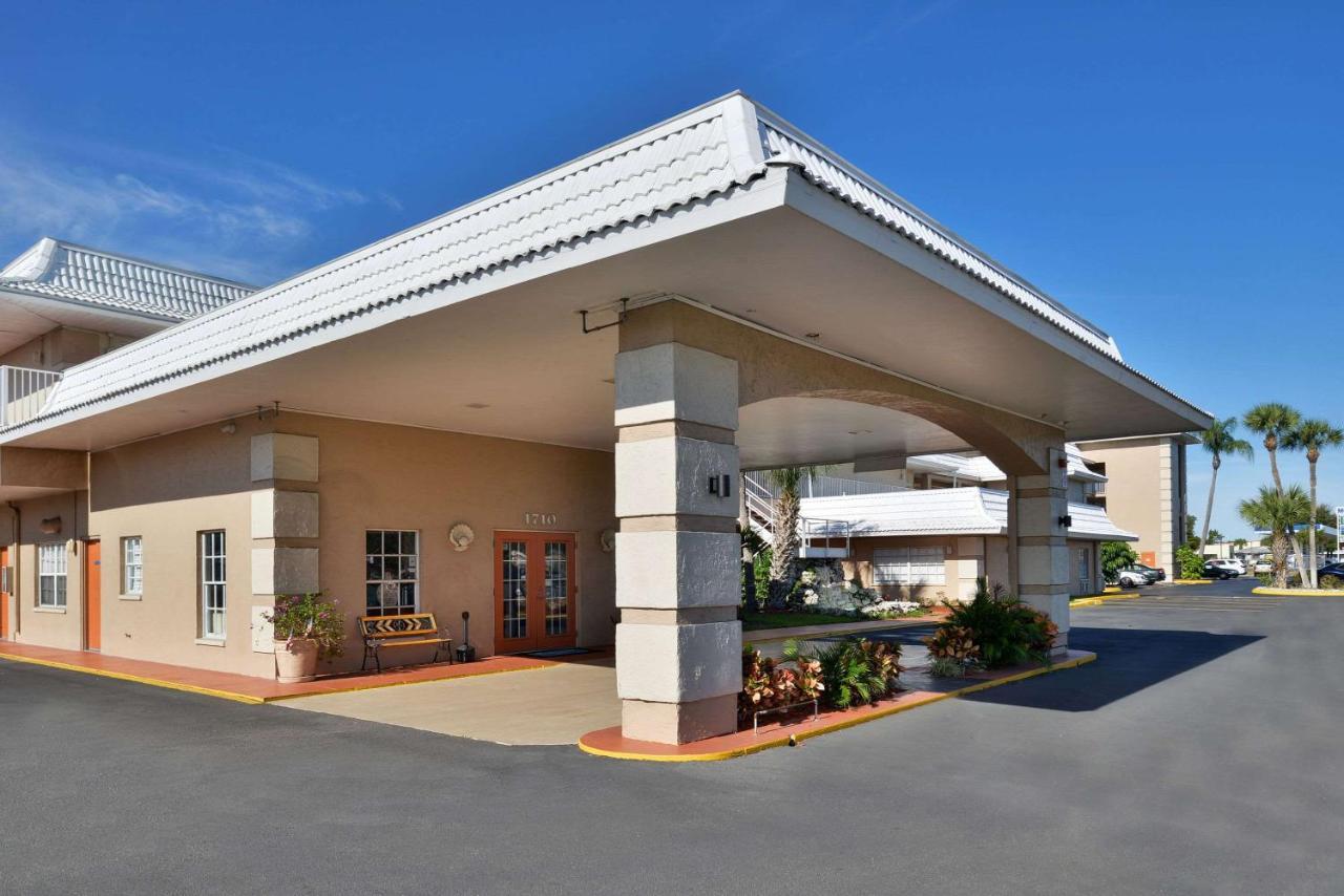Travelodge By Wyndham Venice Venice Gardens Exterior photo